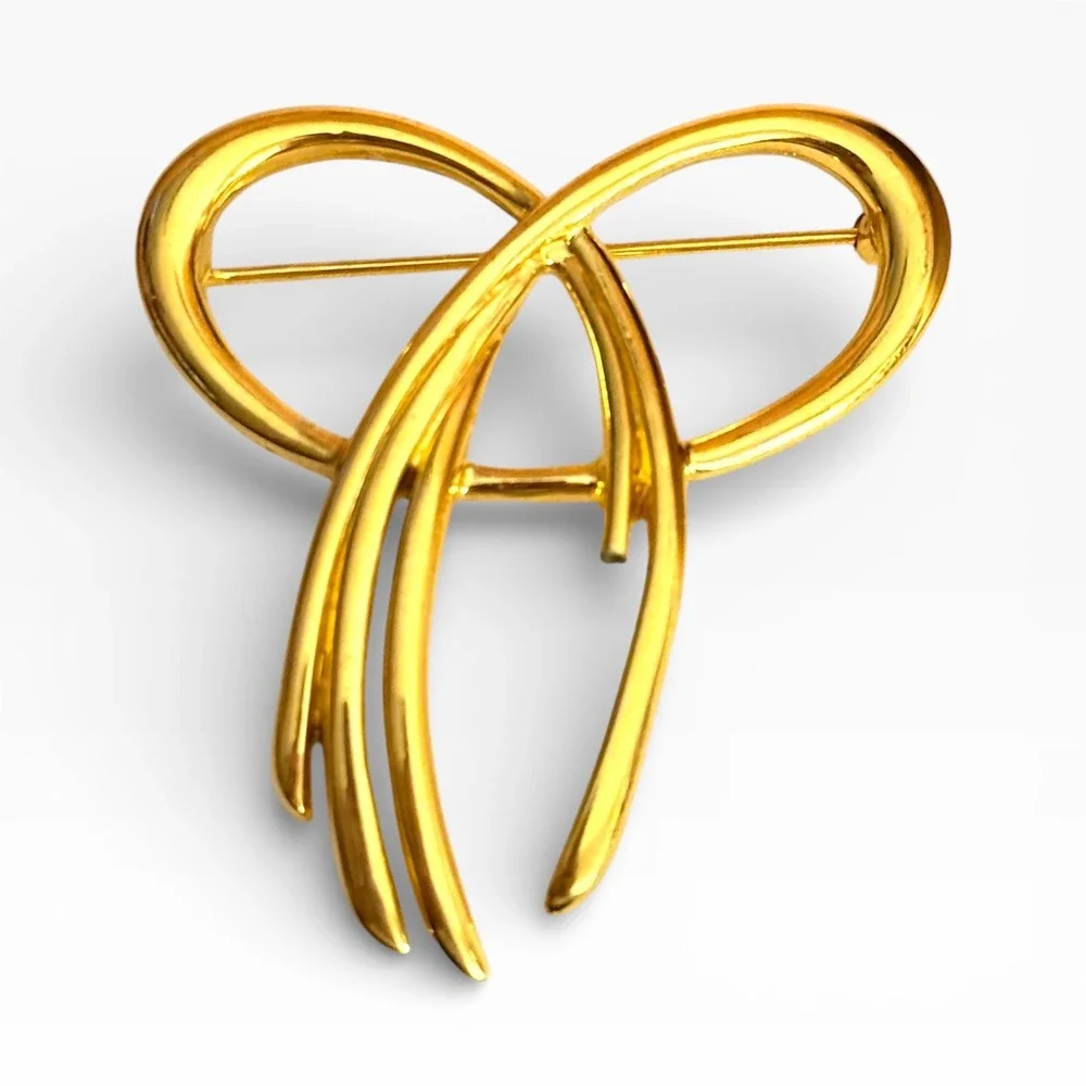 Trifari Vintage Abstract Bow Ribbon‎ Brooch Pin Signed